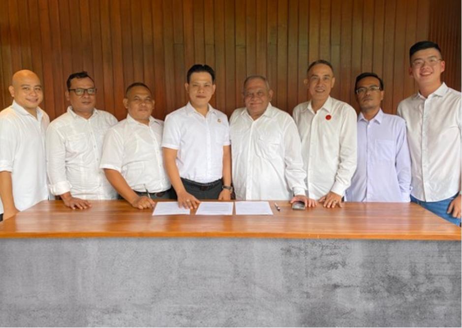 Penandatanganan kerja sama antara PT Blackstone Kapital Indonesia dan PT KNet Indonesia di bidang teknologi informasi dan komunikasi.