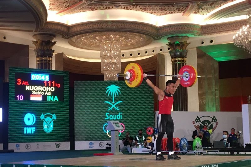 Lifter Satrio Adi Nugroho