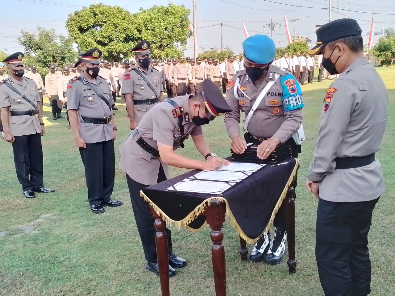 Kapolres Pimpin Serah Terima Jabatan di Lingkungan Polres Klaten