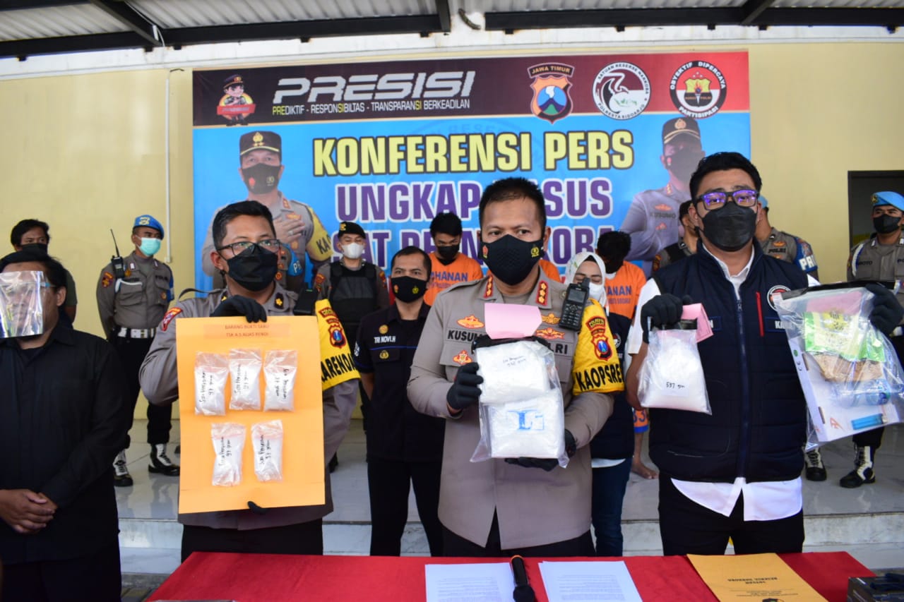 Konprensi pers ungkapa kasus narkotika oleh Pplresta Sidoarjo, Jawa Timur, Rabu (3/8)  