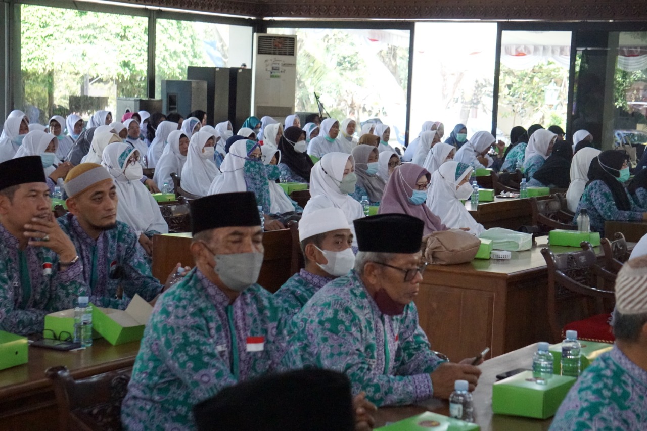 Para jemaah haji asal Klaten saat disambut Bupati Sri Mulyani