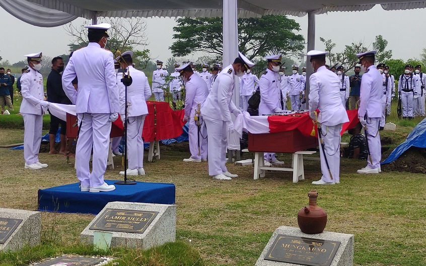Pemakaman Kapten Laut (Anumerta) Judistira Eka dan Lettu Laut (Anumerta) Dendy Kresna Bakti, Jumat (9/9).