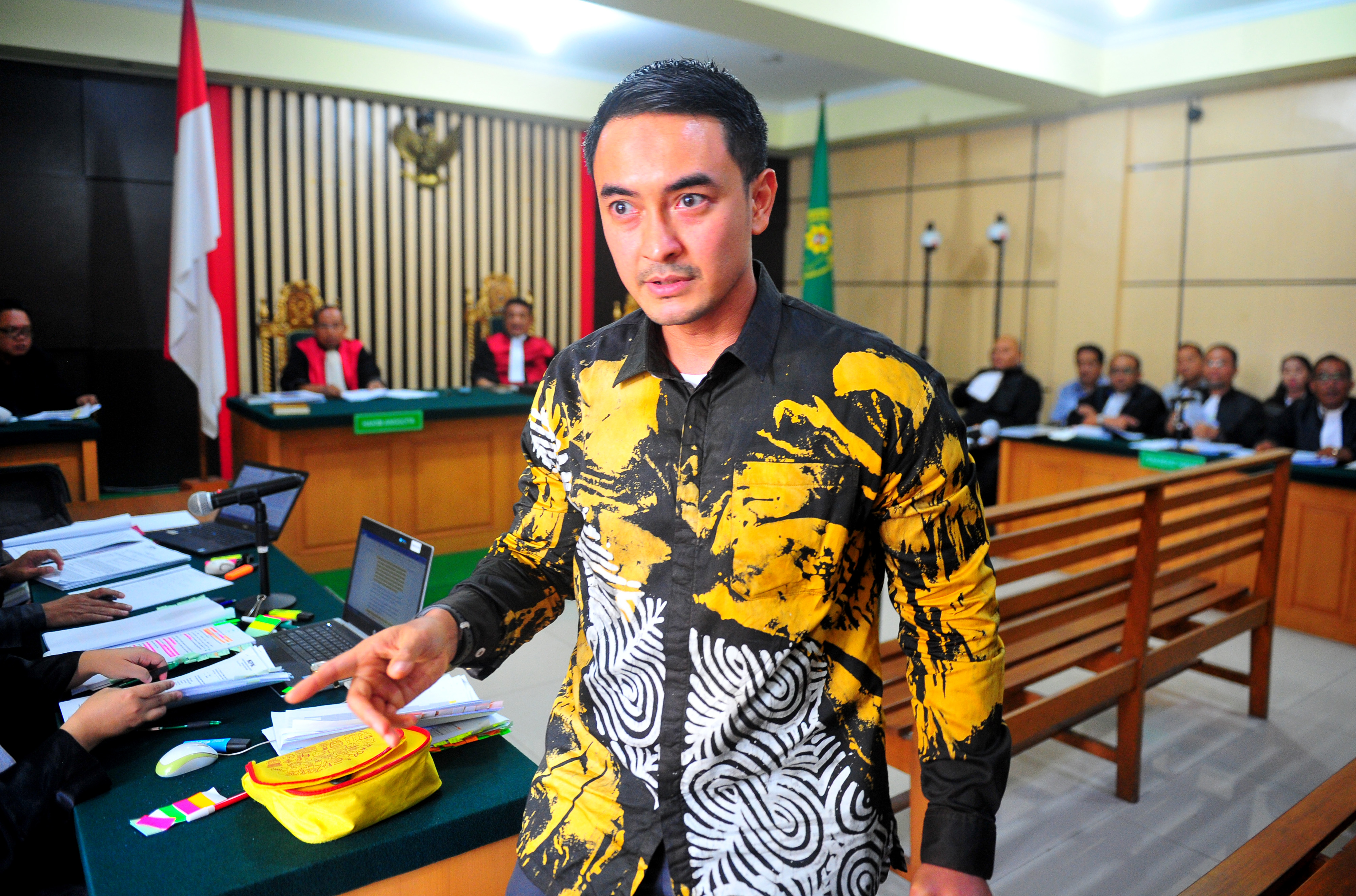 Mantan Gubernur Jambi Zumi Zola Zulkifli