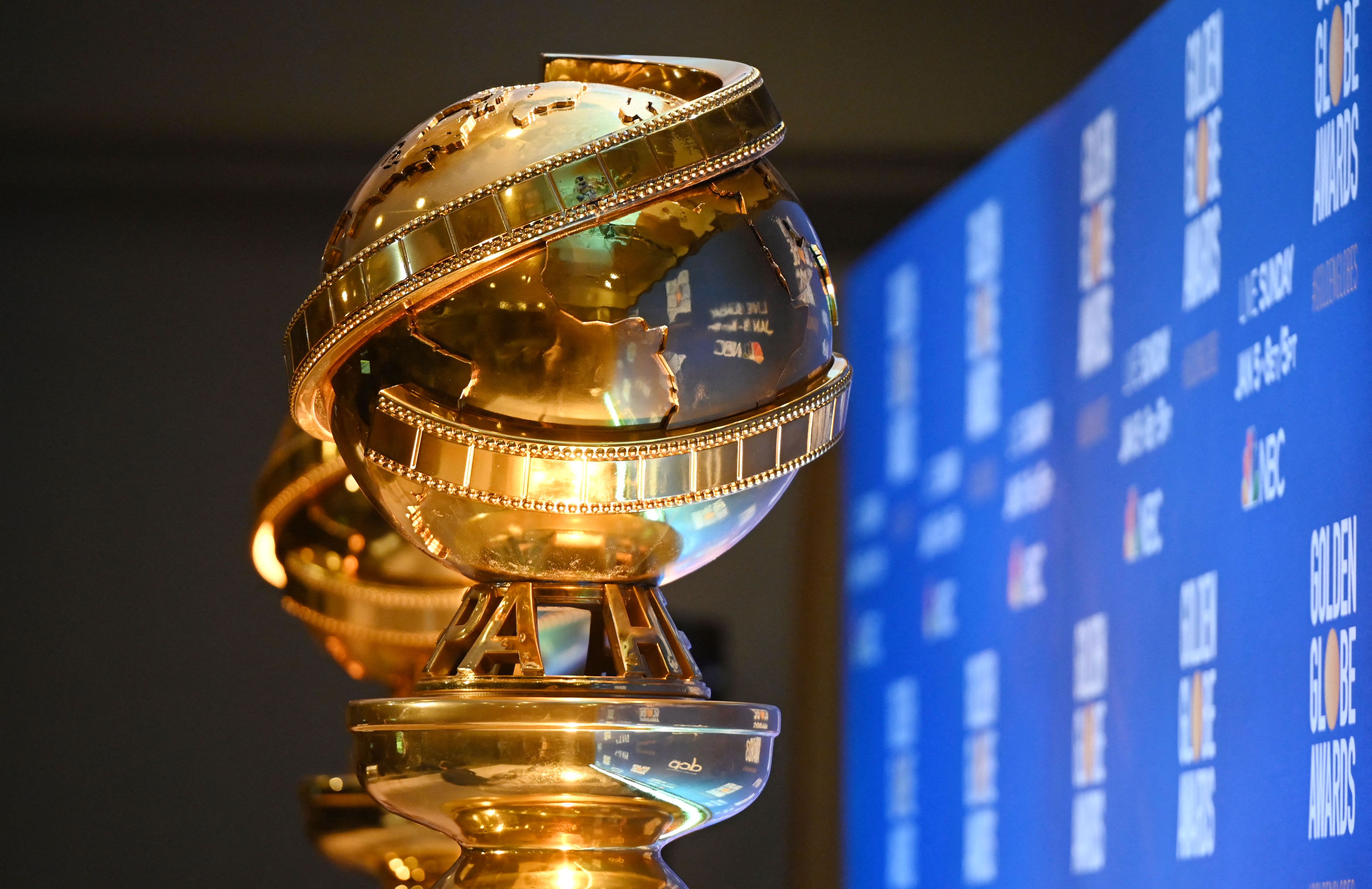 Piala yang diberikan kepada pemenang penghargaan Golden Globe.