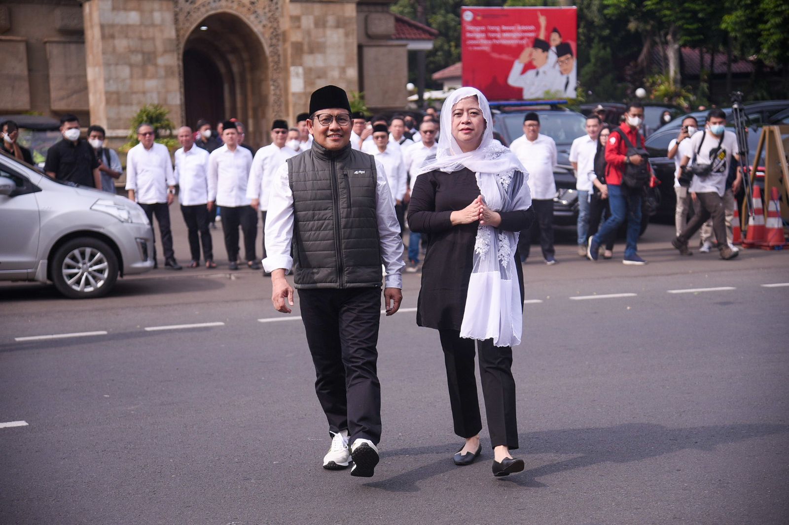 Ziarah Makam Taufiq Kiemas Bersama Cak Imin, Puan: PDIP dan PKB Sama-Sama Partai Wong Cilik