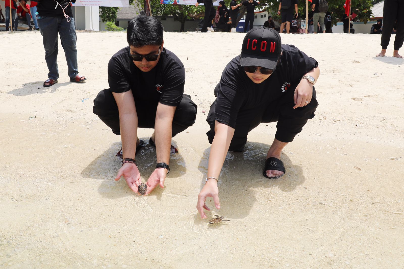 Ketua Umum DPP BMI Mochamad Herviano melepas tukik rangkaian “Merawat Pertiwi” untuk memperingati Hari Ozon Sedunia (World Ozon Day), Kep.Se