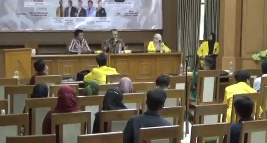Diskusi 'Membongkar Persoalan Dibalik Kenaikan BBM' di Universitas Gajayana Malang, Jawa Timur, Jumat (16/9/2022)
