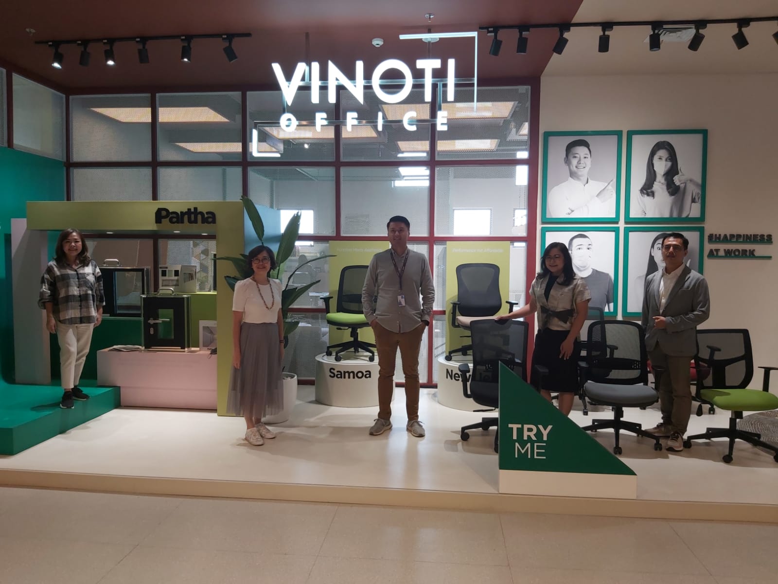 Peluncuran produk partisi dan kursi kantor Vinoti Office