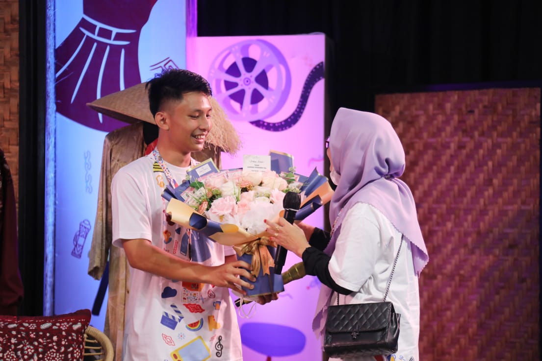 Hidayat, 20 tahun, peserta termuda pada kegiatan Apresiasi Kreasi Indonesia (AKI)  di Jambi Town Square (Jamtos), Kota Jambi, Senin (5/9).