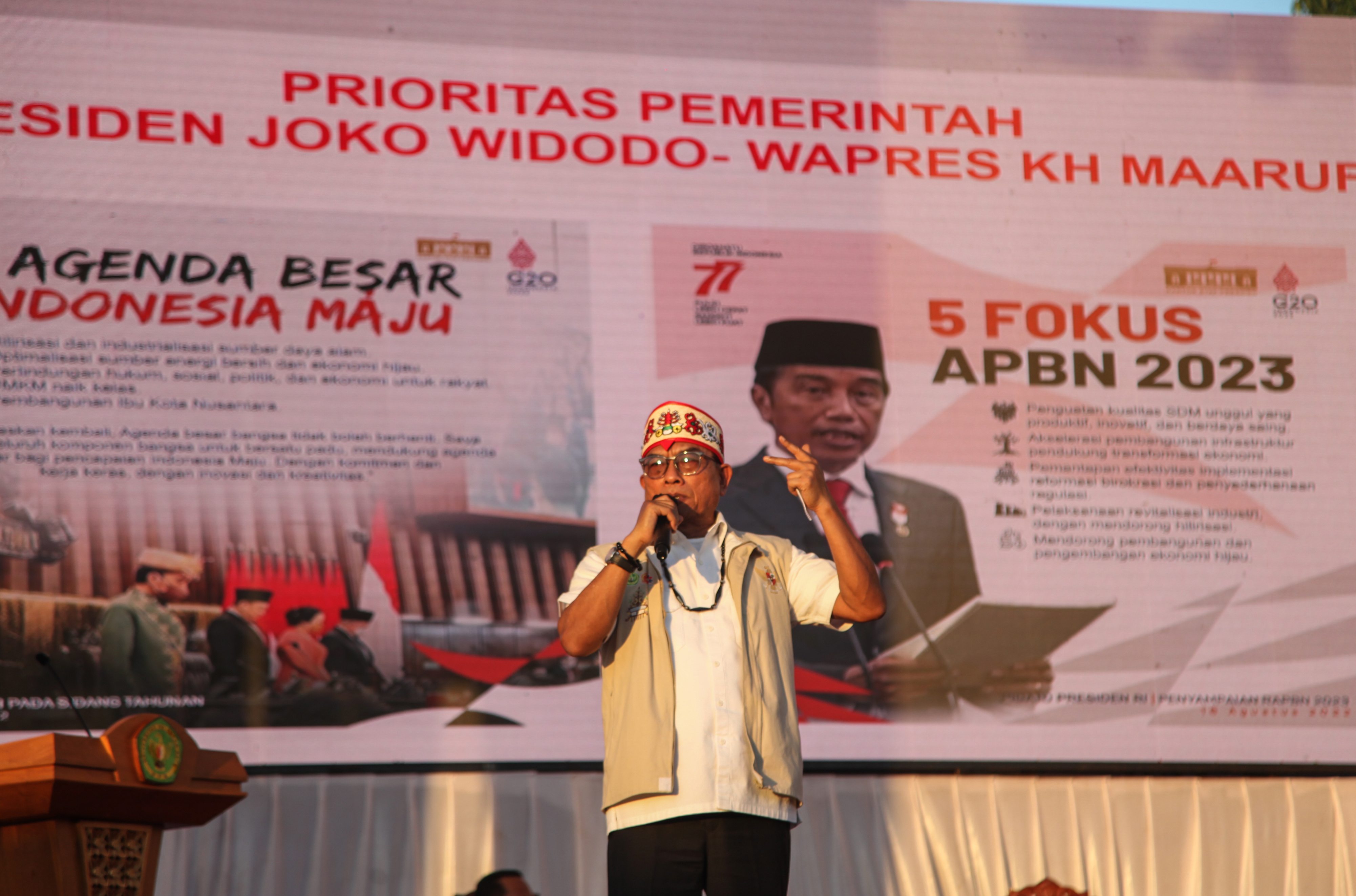 Kepala Kantor Staf Kepresidenan (KSP) Moeldoko memberikan kuliah umum pada penutupan Kuliah Kerja Nyata (KKN) Kebangsasan 2022.