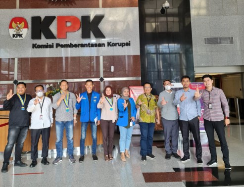 Pemantau Pemilu PB PMII menyambangi kantor Komisi Pemberantasan Korupsi (KPK) RI, di Jakarta Selatan, Senin (12/9) siang. 