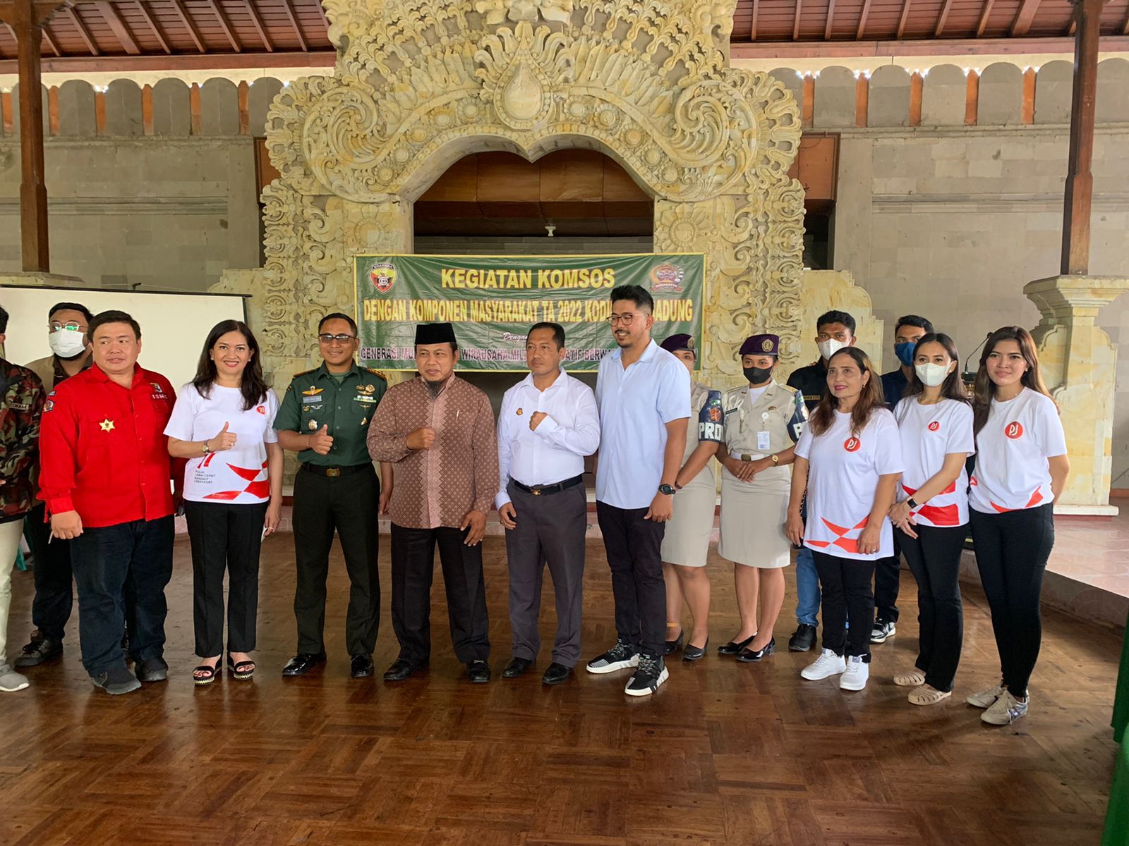 Dandim 1611 bersama Perempuan Jenggala dan Kejari Badung menggelar bakti sosial donor darah dan seminar kewirausahaan milenial, Kamis (15/9)