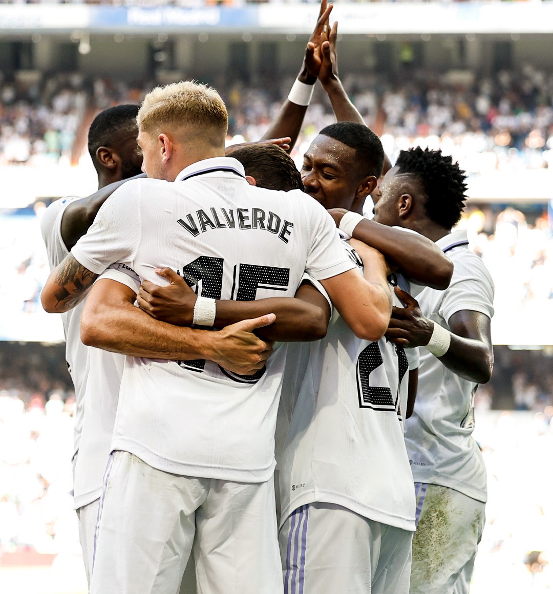 Pemain Real Madrid merayakan kemanangam atas Mallorca