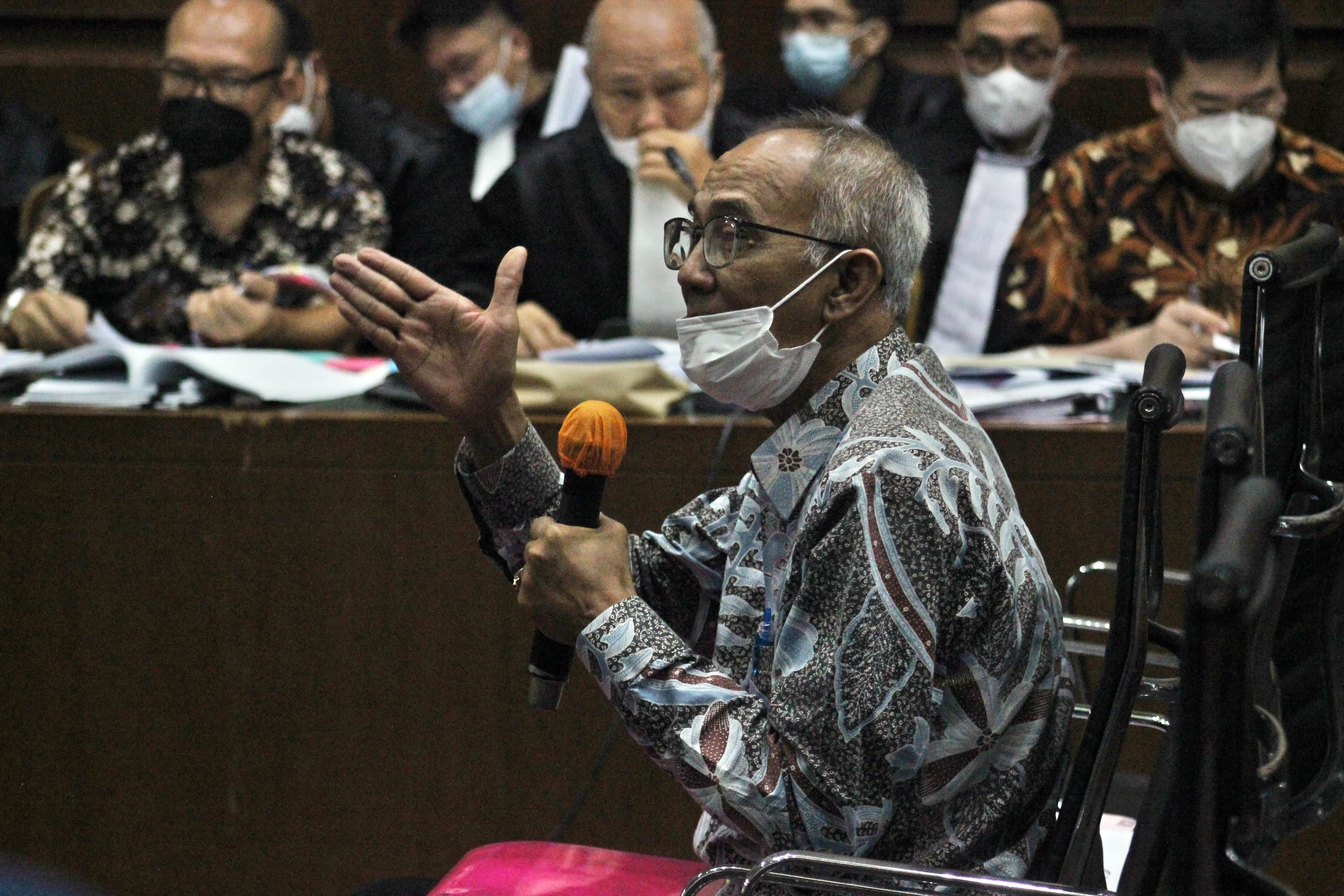 Mantan Direktur Jenderal Perdagangan Dalam Negeri Kemendag Oke Nurwan menjalani sidang pemeriksaan saksi kasus saksi kasus korupsi di pengad