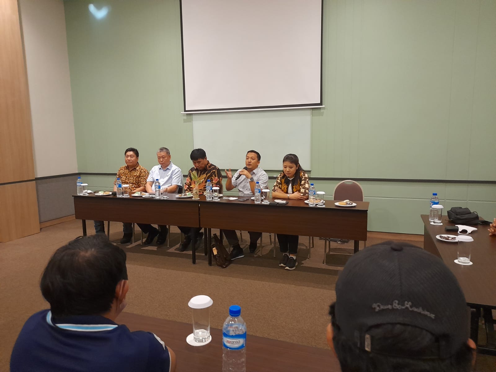 Direksi PT Bangkit Limpoga Jaya menyatakan komitmennya untuk menyejahterakan pekerja dan berkontribusi pada pembangunan daerah