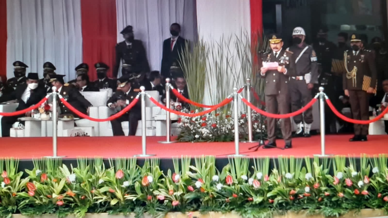 Jaksa Agung Sanitiar Burhanuddin intruksikan jajarannya ikut kendalikan inflasi akibat kenaikan harga BBM.