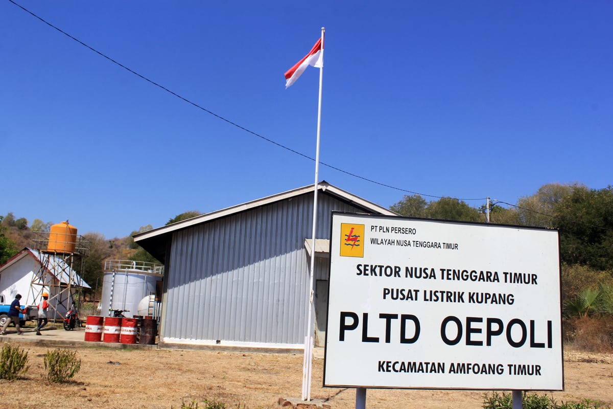 Pembangkit Listrik Tenaga Disel (PLTD) Oepoli di Desa Netemnanu Utara, Kupang, NTT, yang masuk wilayah 3T (terdepan, terluar dan tertinggal.