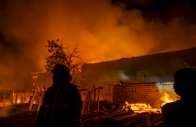 Ilustrasi kebakaran rumah 