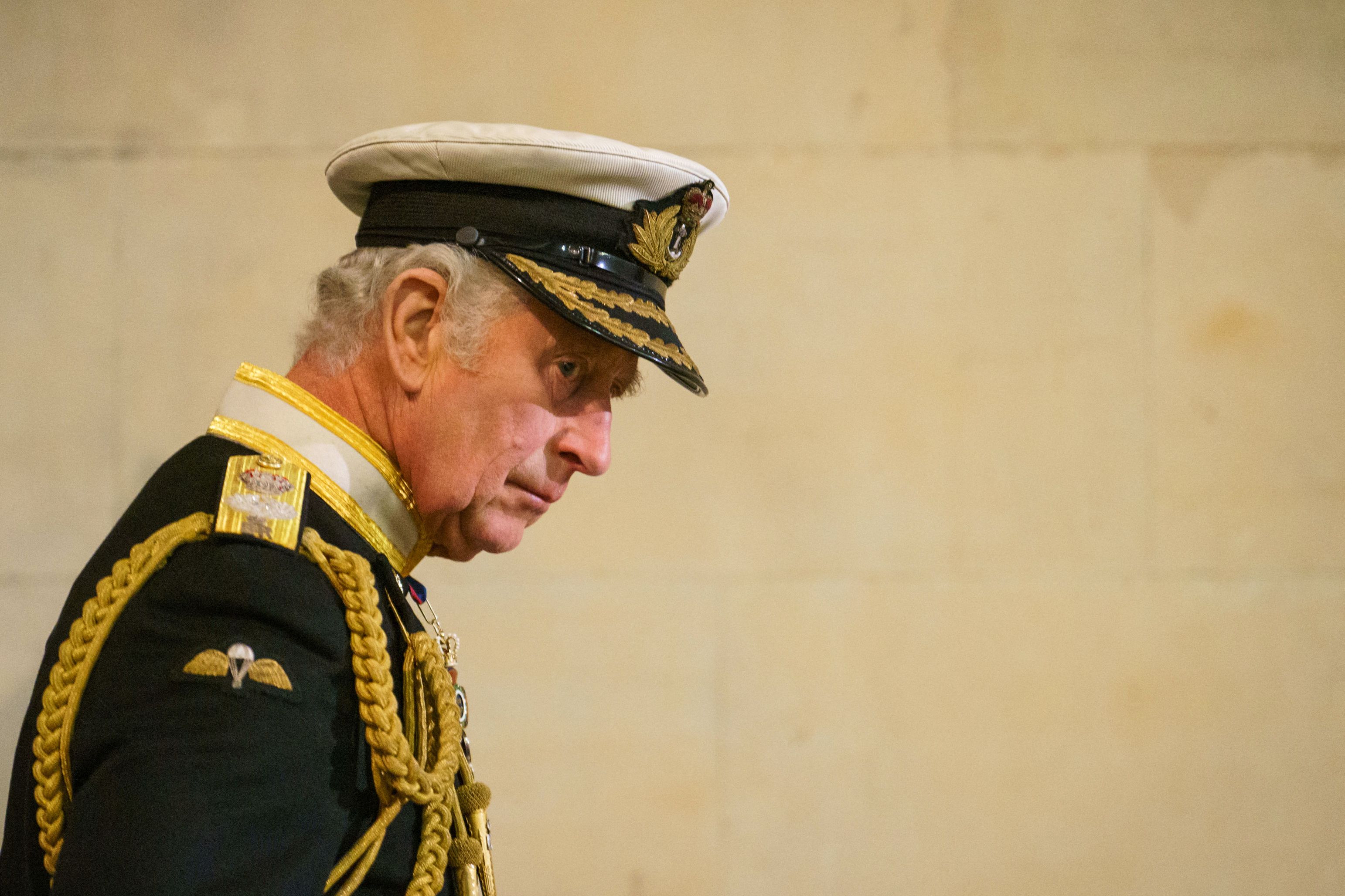 Raja Charles III saat tiba di Wesminster Hall, London, Inggris.