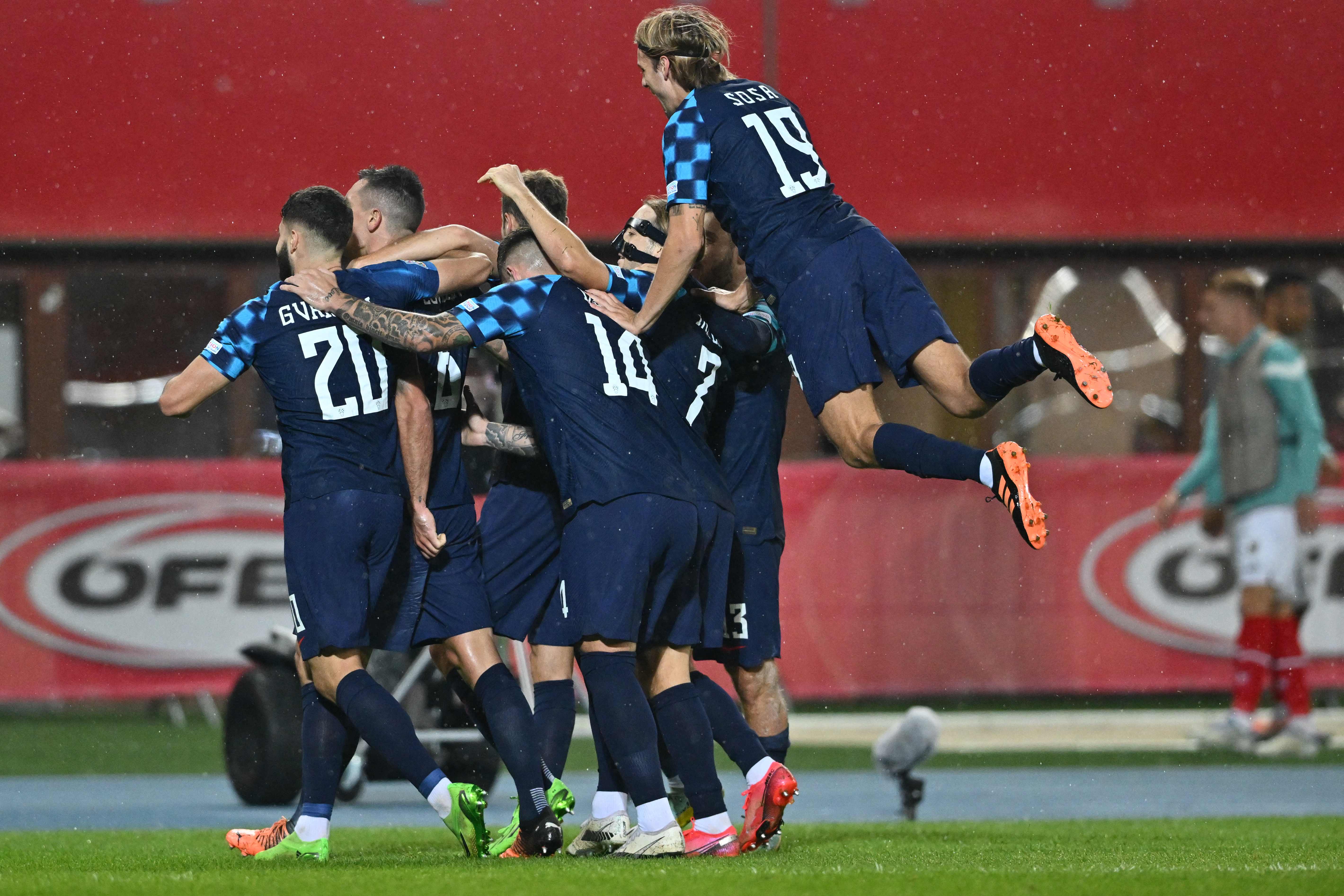 Para pemain Kroasia melakukan selebrasi usai mencetak gol ke gawang Austria di laga Liga Negara UEFA.