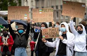 Gerakan Friday For Future, generasi muda di Austria lakukan protes terkait perubahan iklim.