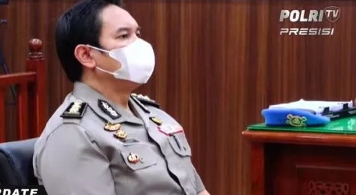 Mantan Wadireskrimum Polda Metro Jaya AKBP Jerry Raymond Siagian menjalani sidang etik di Gedung TNCC Mabes Polri, Jakarta.