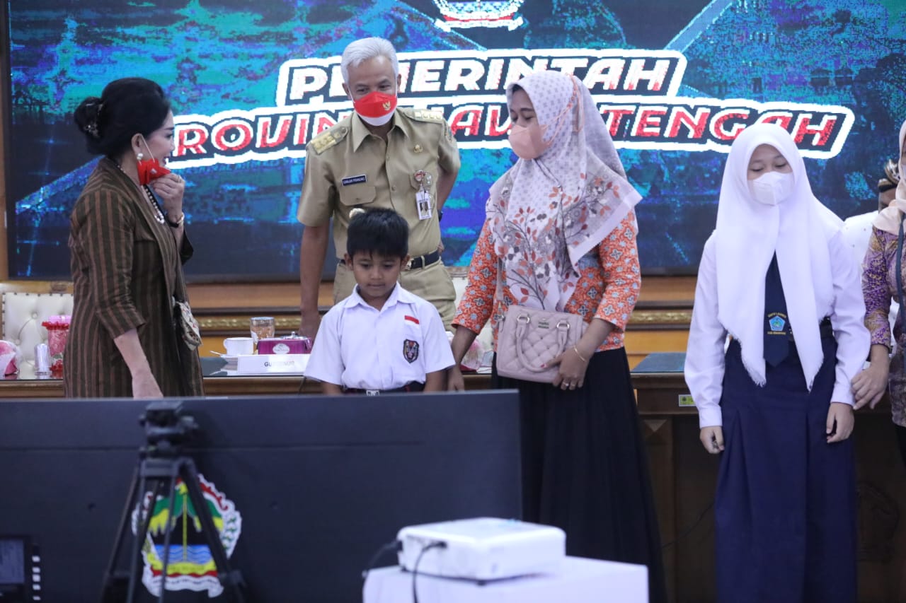 Gubernur Jawa Tengah Ganjar Pranowo 