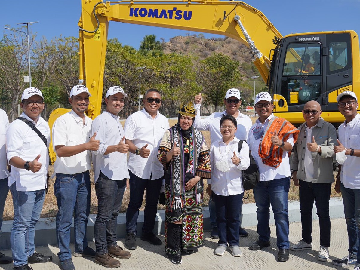 Menteri Sosial Tri Rismaharini menyaksikan langsung kegiatan kolaborasi ini.