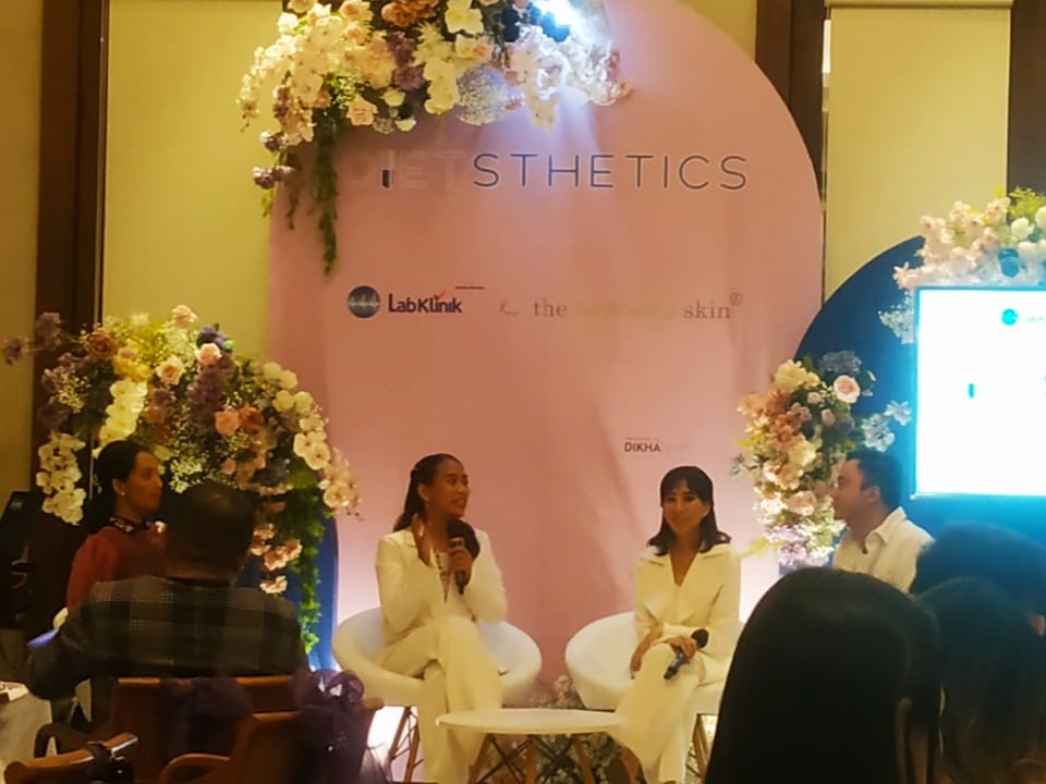 Acara penandatanganan kerja sama The Aesthetics Skin dengan Kimia Farma Diagnostika, Jakarta, Kamis (29/9).