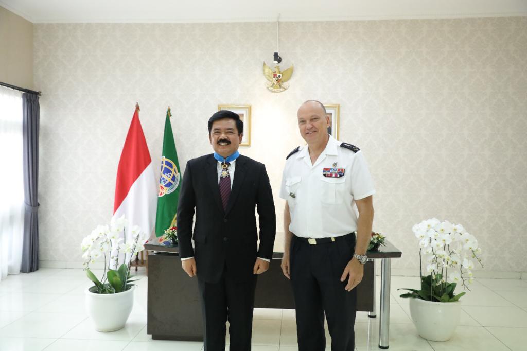 Menteri ATR/BPN dan Wakil Kepala Staf Angkatan Udara Prancis Lt. General Frédéric Parisot