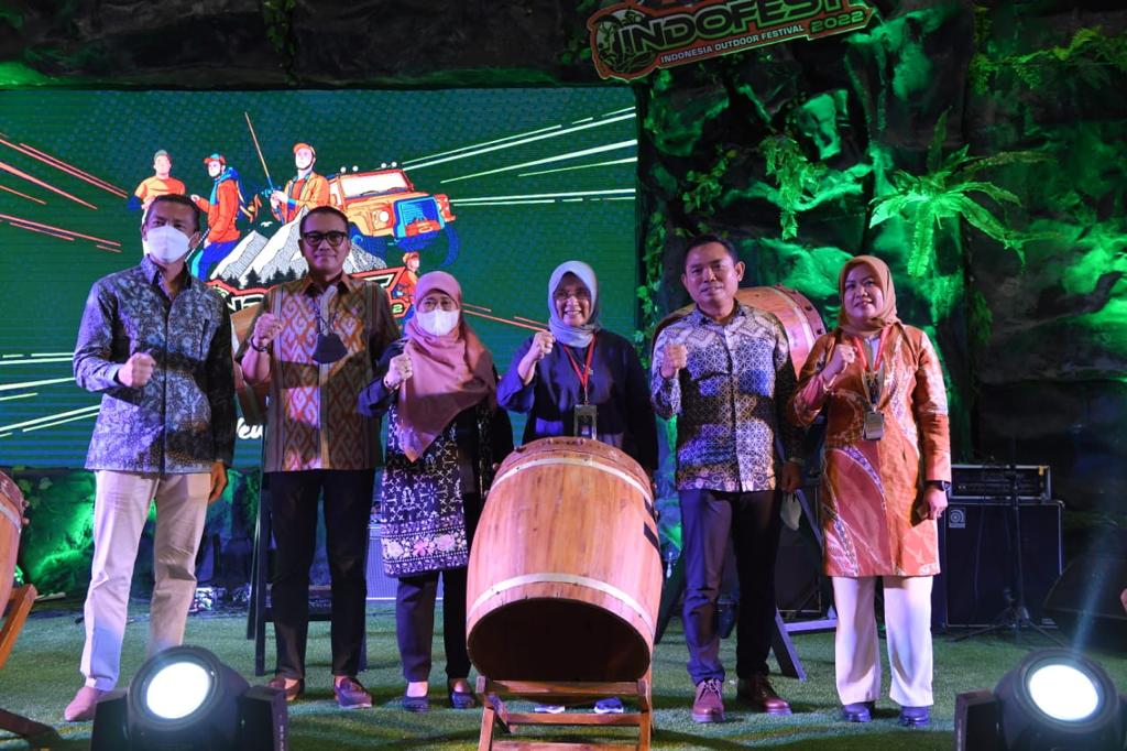 Belanja Perlengkapan Kegiatan Outdoor di Indofest 2022