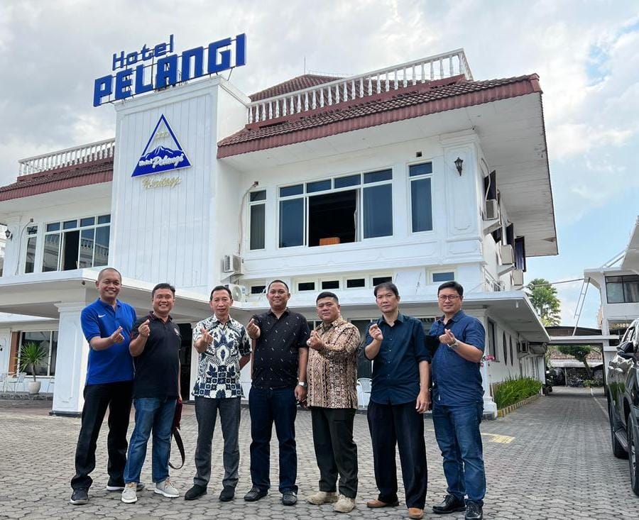 Direksi dan Komisaris PHI Group melakukan kunjungan kerja ke sejumlah hotel dalam kelompok PHI Group di Surabaya, Malang dan Pasuruan