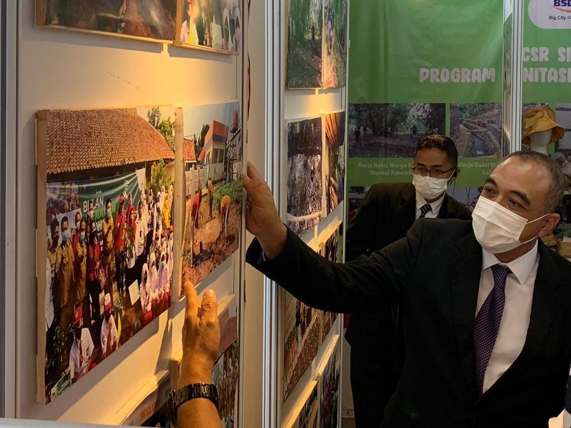 Ahmed Zaki Iskandar.