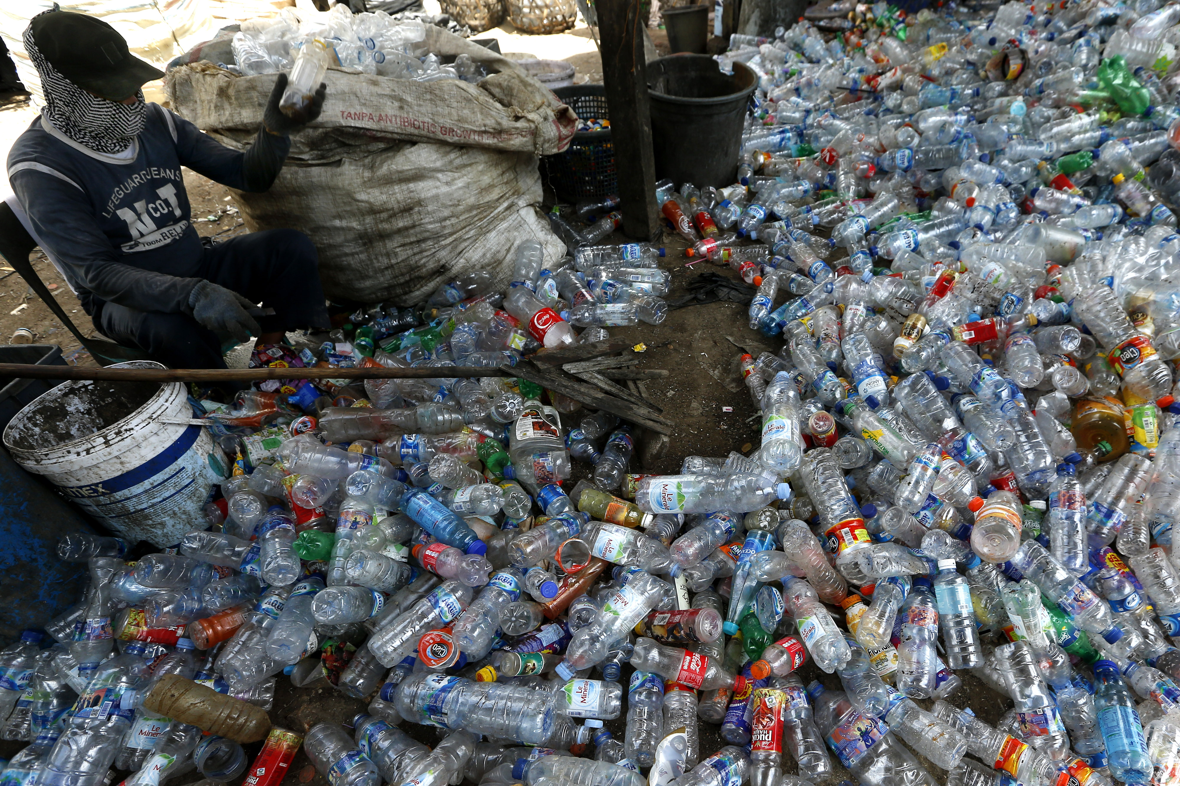 Sektor usaha informal, seperti pengelolaan sampah menjadi salah satu yang menyelamatkan ekonomi saat pandemi-19.