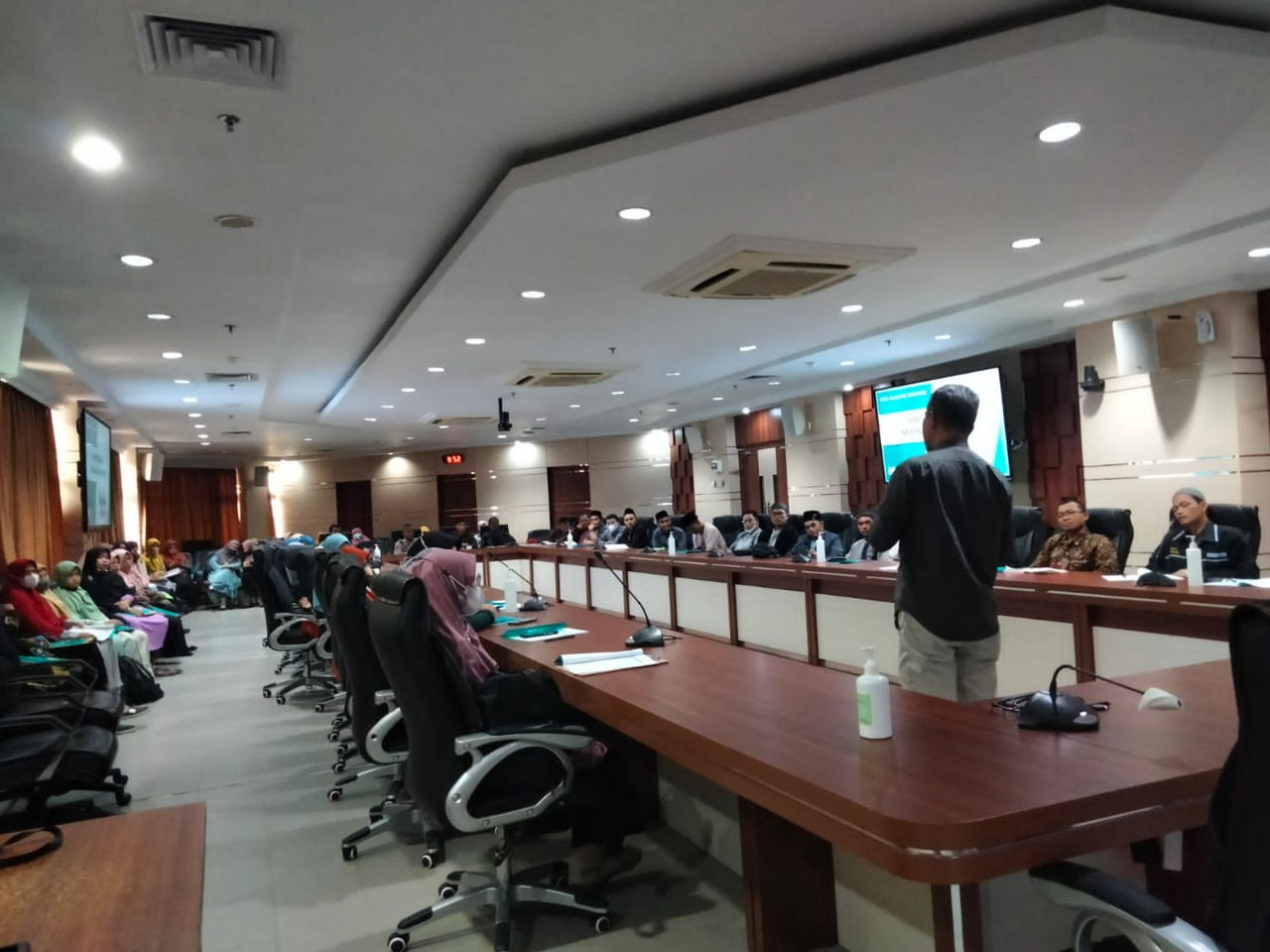 Puluhan Guru dan Kepala Sekolah se-Kota Batam mengikuti Pelatihan Kepemimpinan Bersama BWA Corporate University.