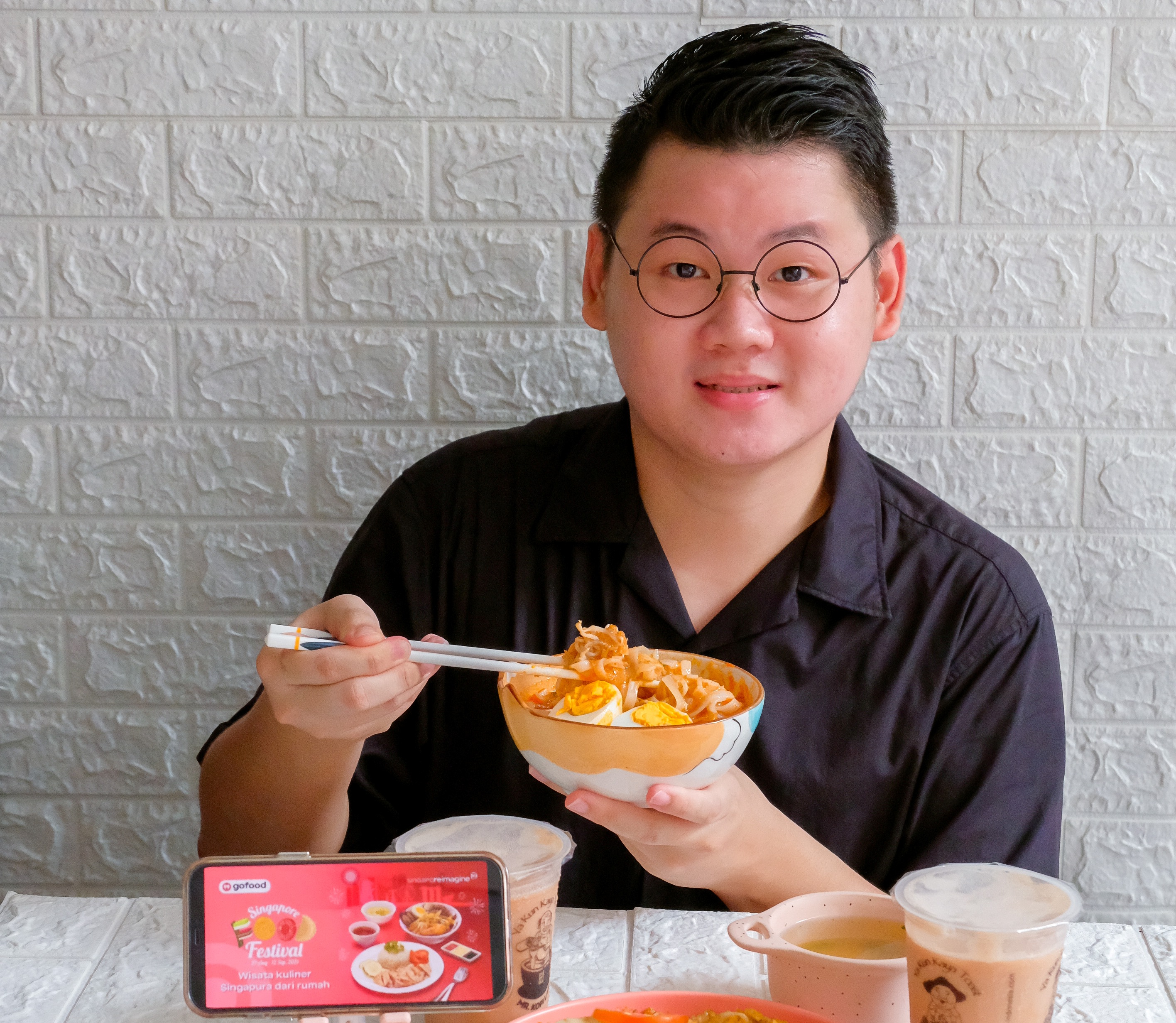  Influencer Hartanto Cerita Soal Makanan 'Hawker' di Singapura dan Tanah Air