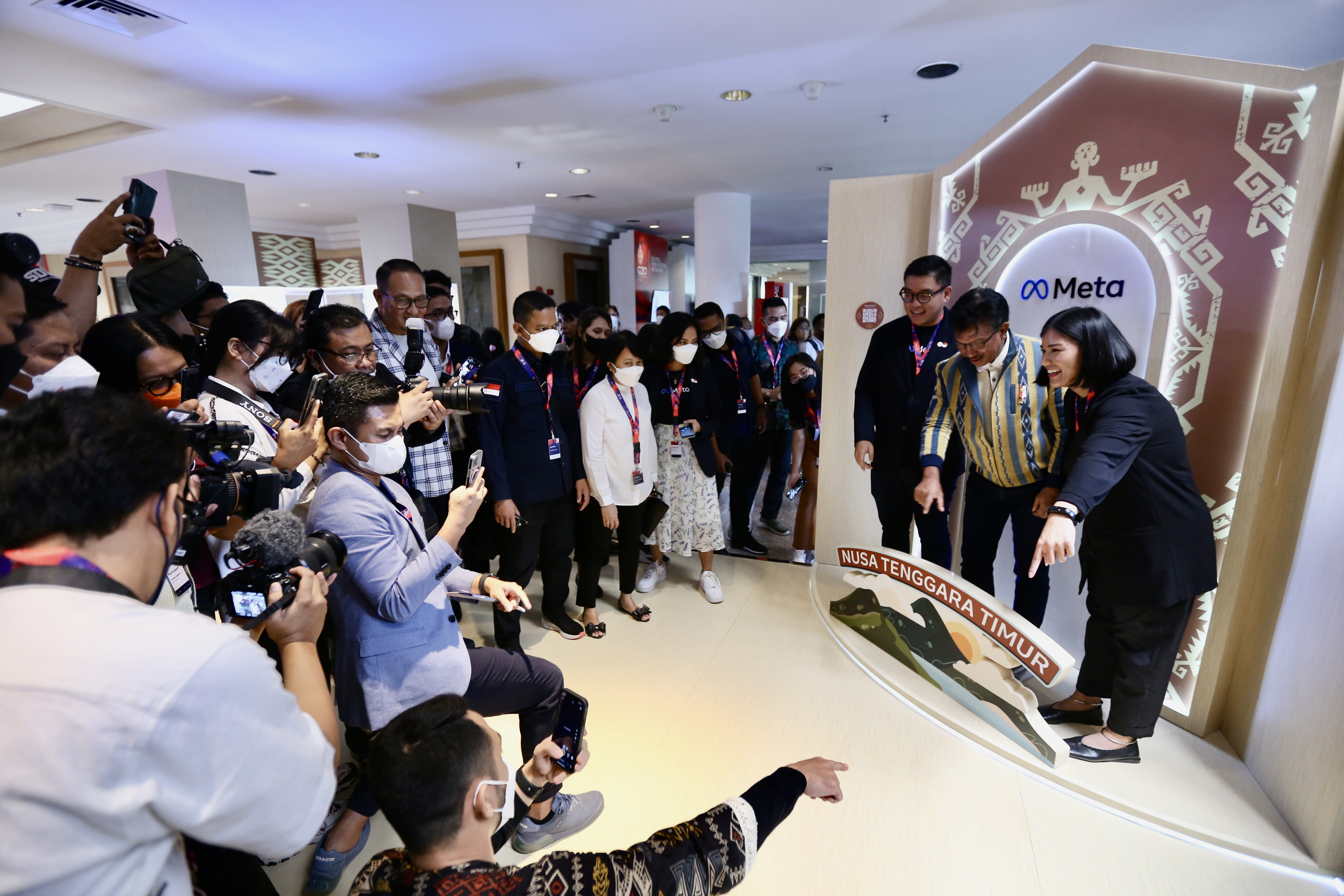 Meta meluncurkan Meta Immersive Learning Academy (MILA) atau Akademi Pembelajaran Virtual di Indonesia.