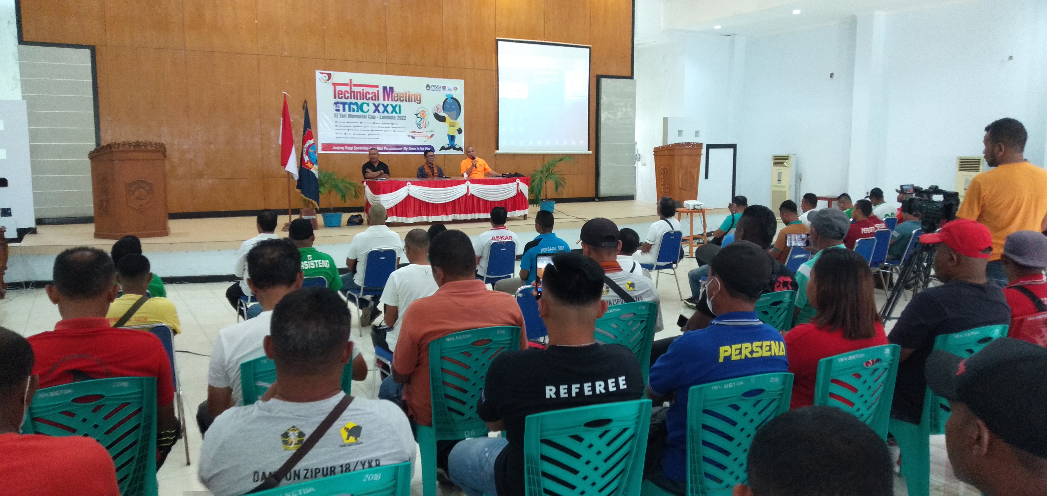 Sebanyak 24 Tim Peserta Turnamen sepak bola Liga Tiga PSSI, El Tari Memorial cup (ETMC), Jumat (9/9/2022) ikuti pembukaan turnamen tersebut.