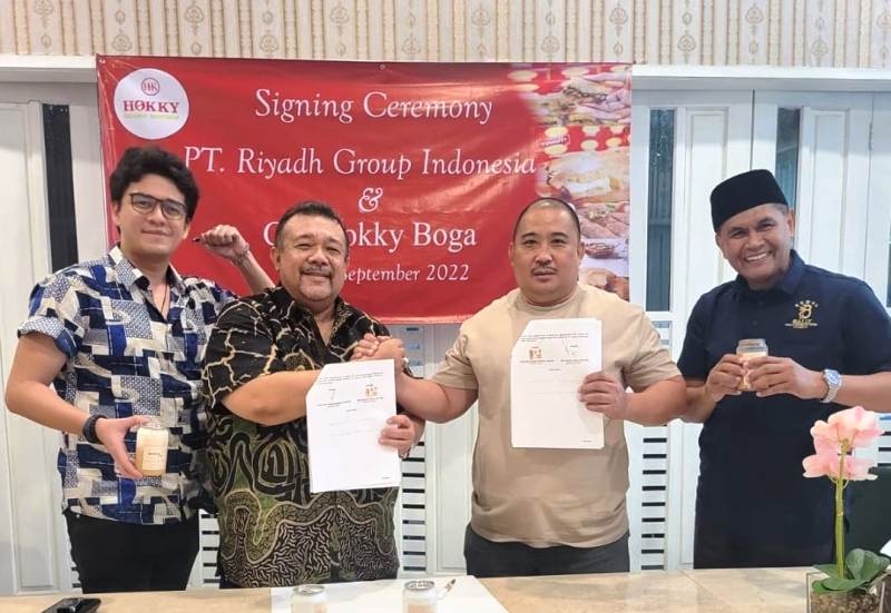 Penandatanganan MoU akuisisi Martabak Hokky Group dengan Riyadh Group Indonesia di Cilegon, Banten
