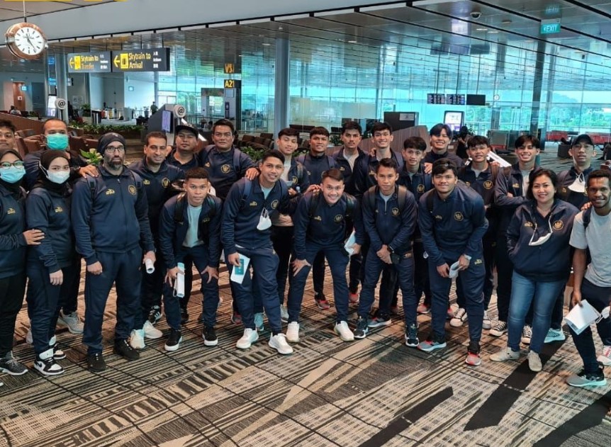 Timnas futsal Indonesia saat bertolak ke Kuwait untuk Piala Asia Futsal.