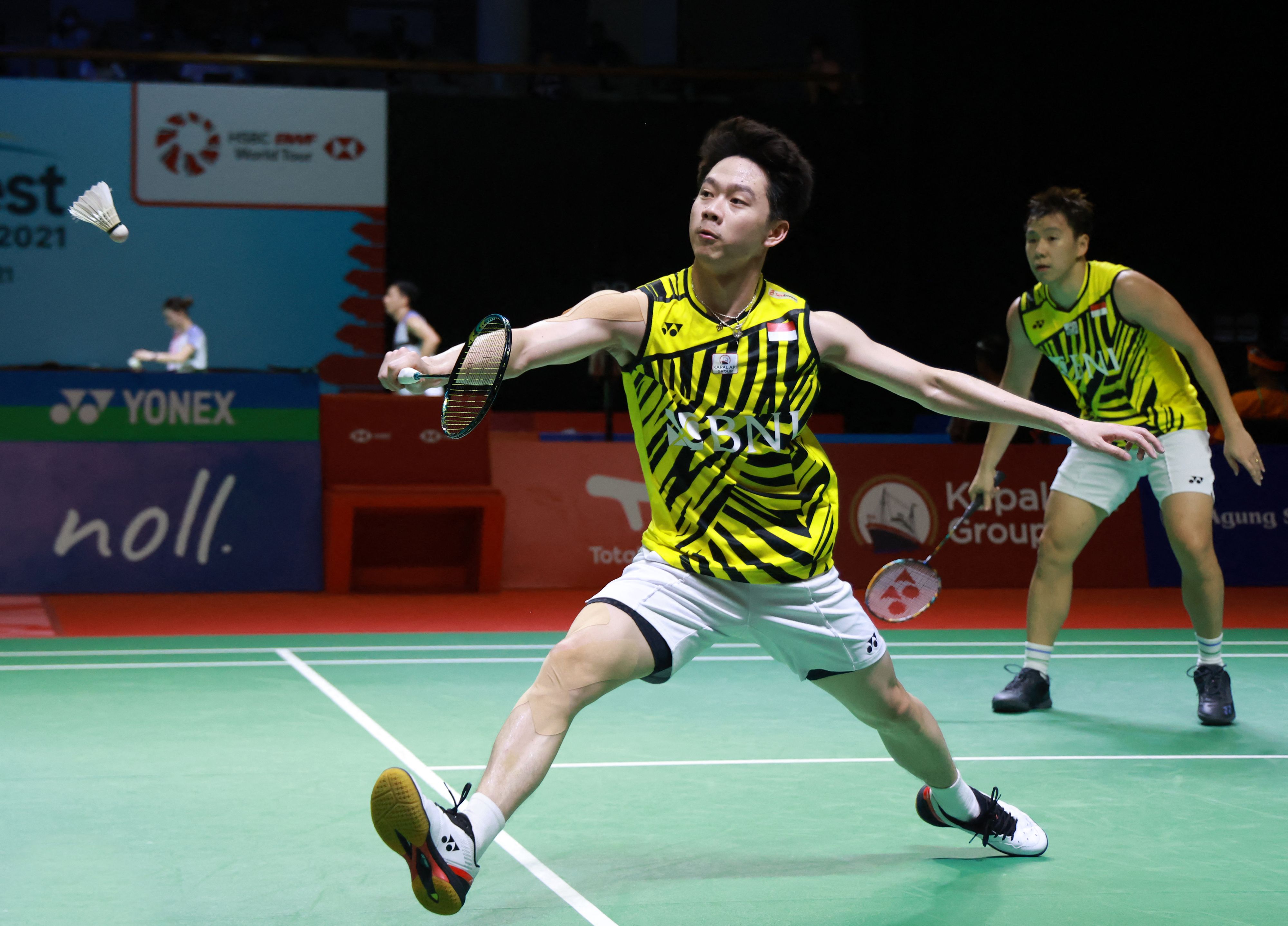 Pebulu tangkis Kevin Sanjaya saat berlaga dengan partnernya, Marcus Gideon.