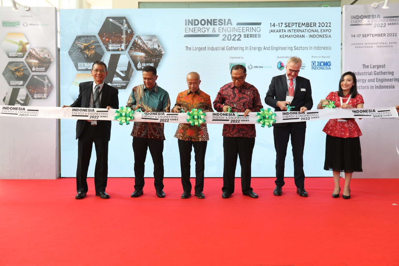 Momen pembukaan Indonesia Energy & Engineering 2022