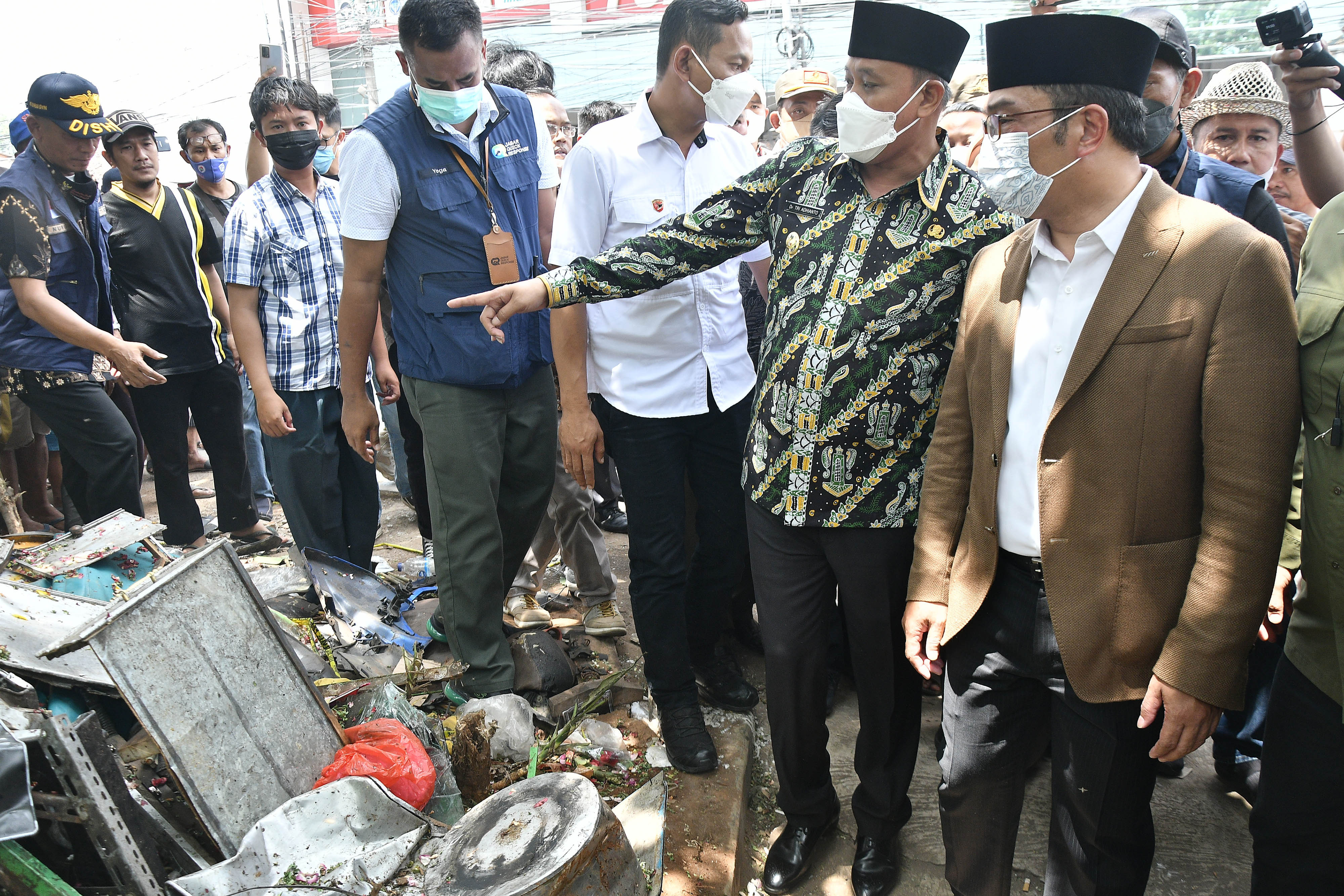 Ridwan Kamil Kunjungi Keluarga Korban Kecelakaan Maut di Bekasi