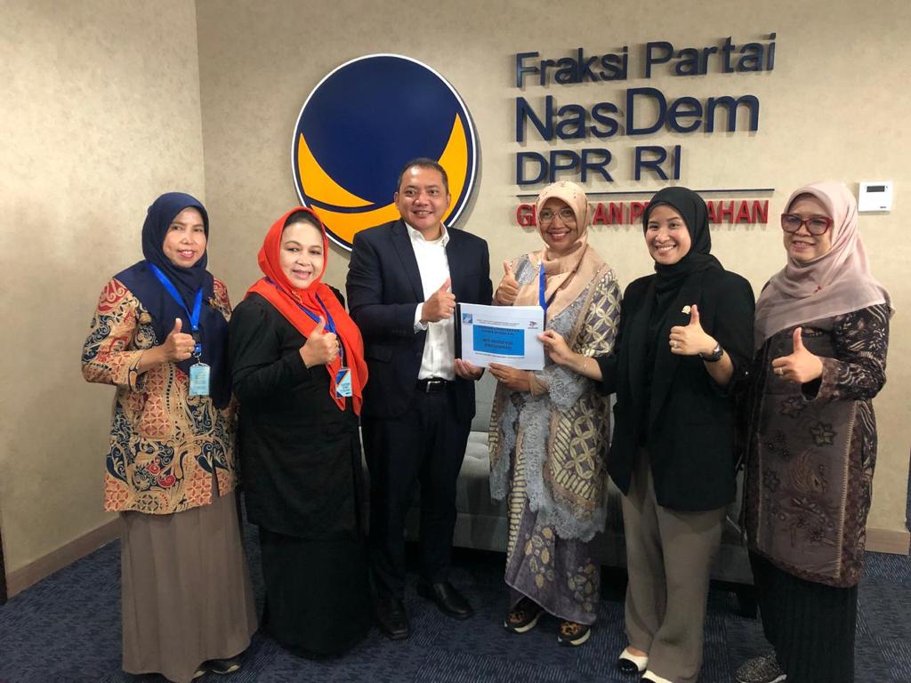 Fraksi Partai NasDem DPR RI menerima Himpaudi di ruang rapat Fraksi Partai NasDem DPR, kompleks parlemen, Senayan, Jakarta, Senin (5/9).