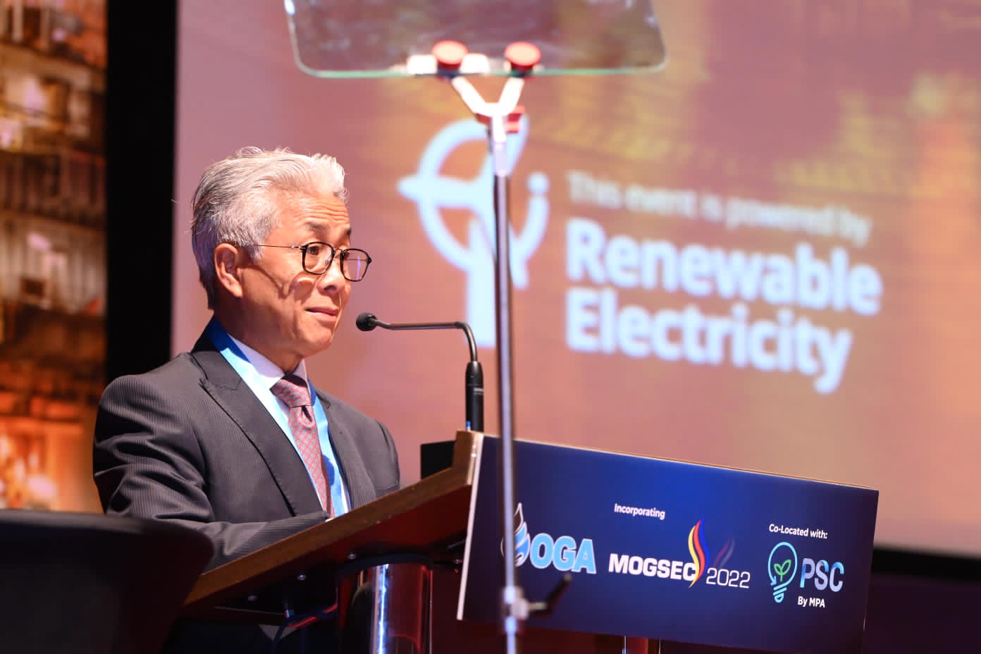 Kepala SKK Migas Dwi Soetjipto saat menjadi pembicara pada pembukaan Oil & Gas Exhibition 2022, di Kuala Lumpur, Malaysia, Selasa (13/9)