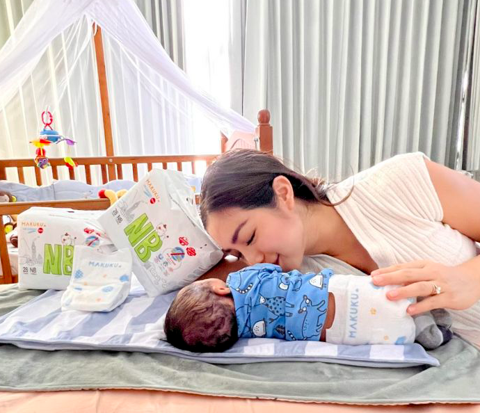 Bayi 3 Bulan Bisa Apa? Simak Tumbuh Kembangnya ya.. 