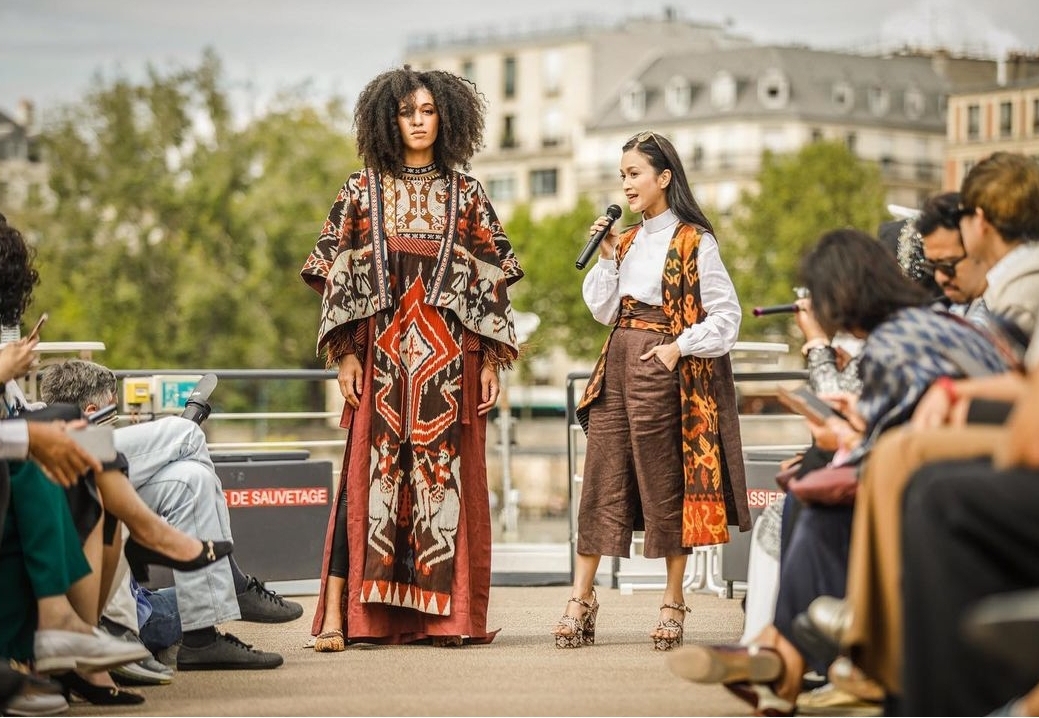 Sukses Label Indonesia di Front Row Paris 2022