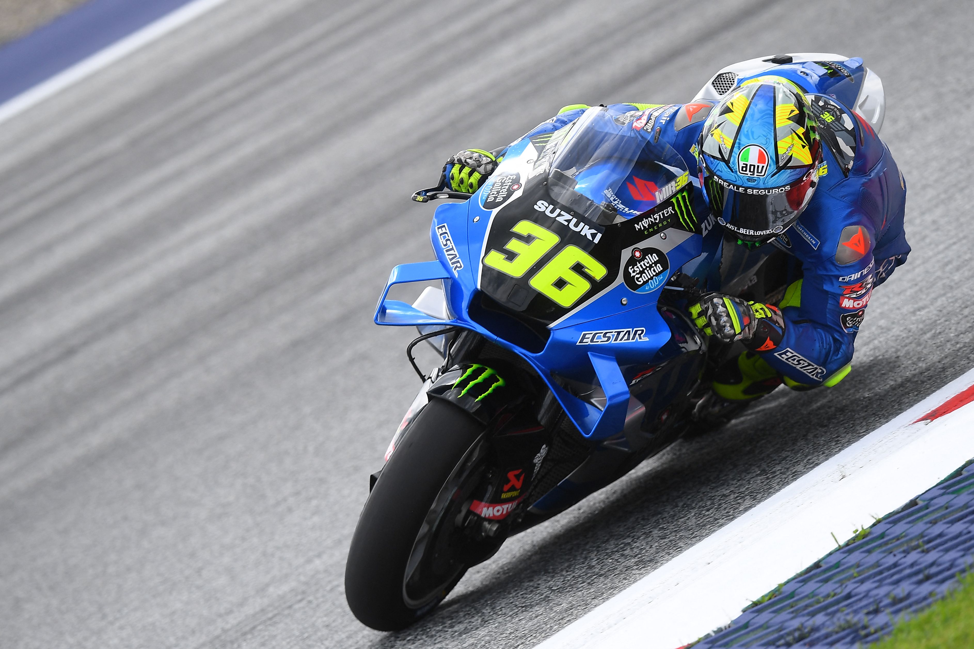 Pembalap tim Suzuki Ecstar asal Spanyol Joan Mir dalam sesi latihan di GP Austria, 19 Agustus 2022.