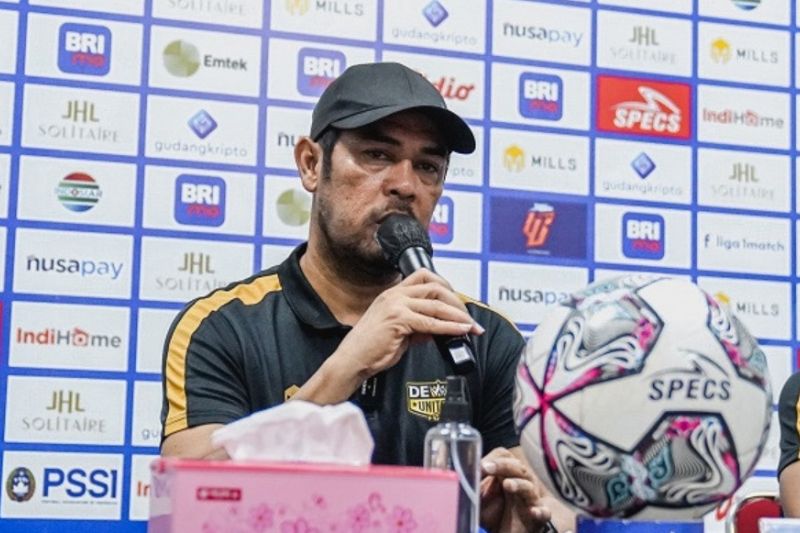 Pelatih Dewa United FC, Nil Maizar