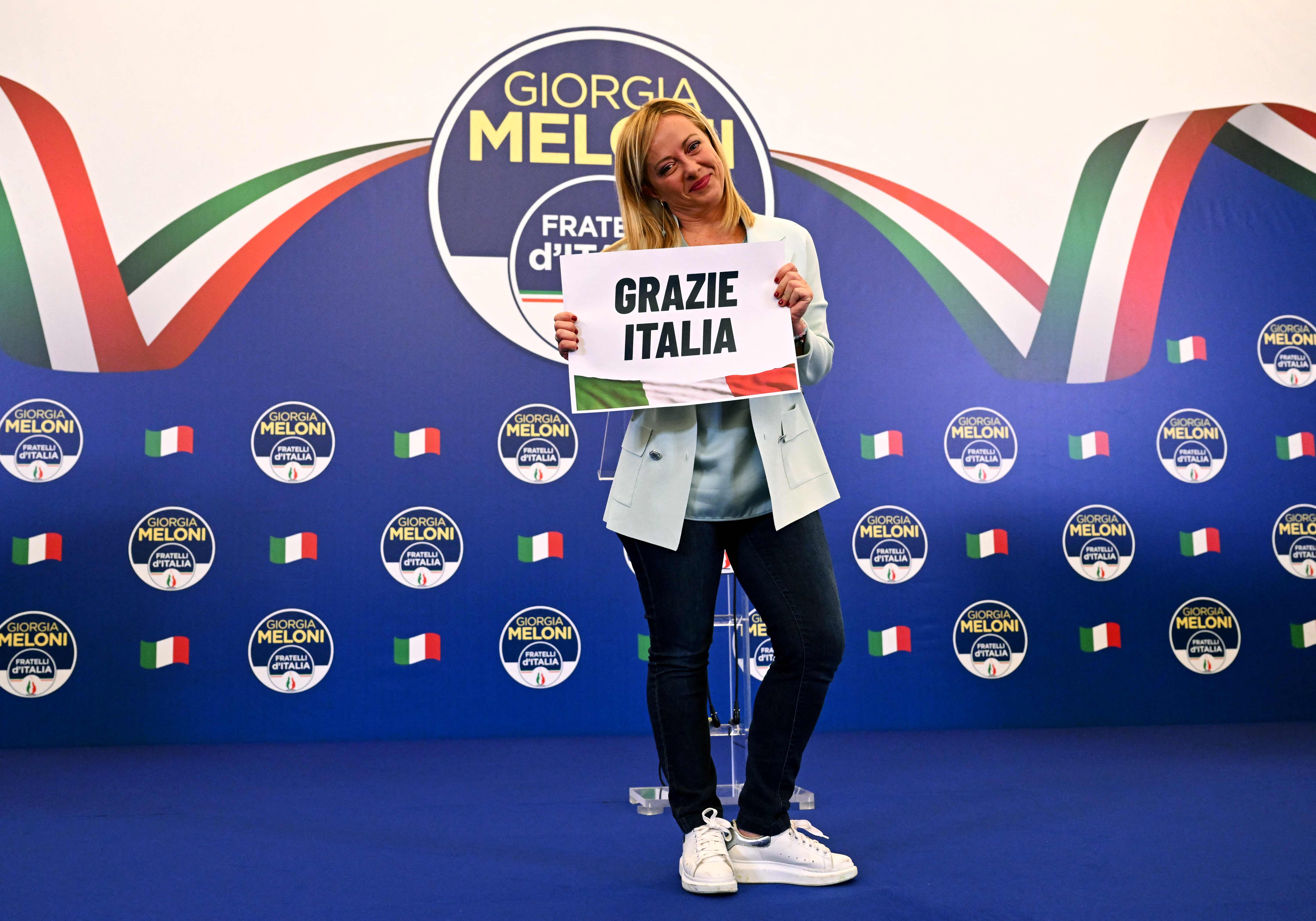 Pemimpin partai sayap kanan Italia Fratelli d'Italia, Giorgia Meloni, akan menjadi PM Italia setelah partainya menang pemilu.